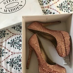 Steve Madden Rose Gold Sequin Pumps